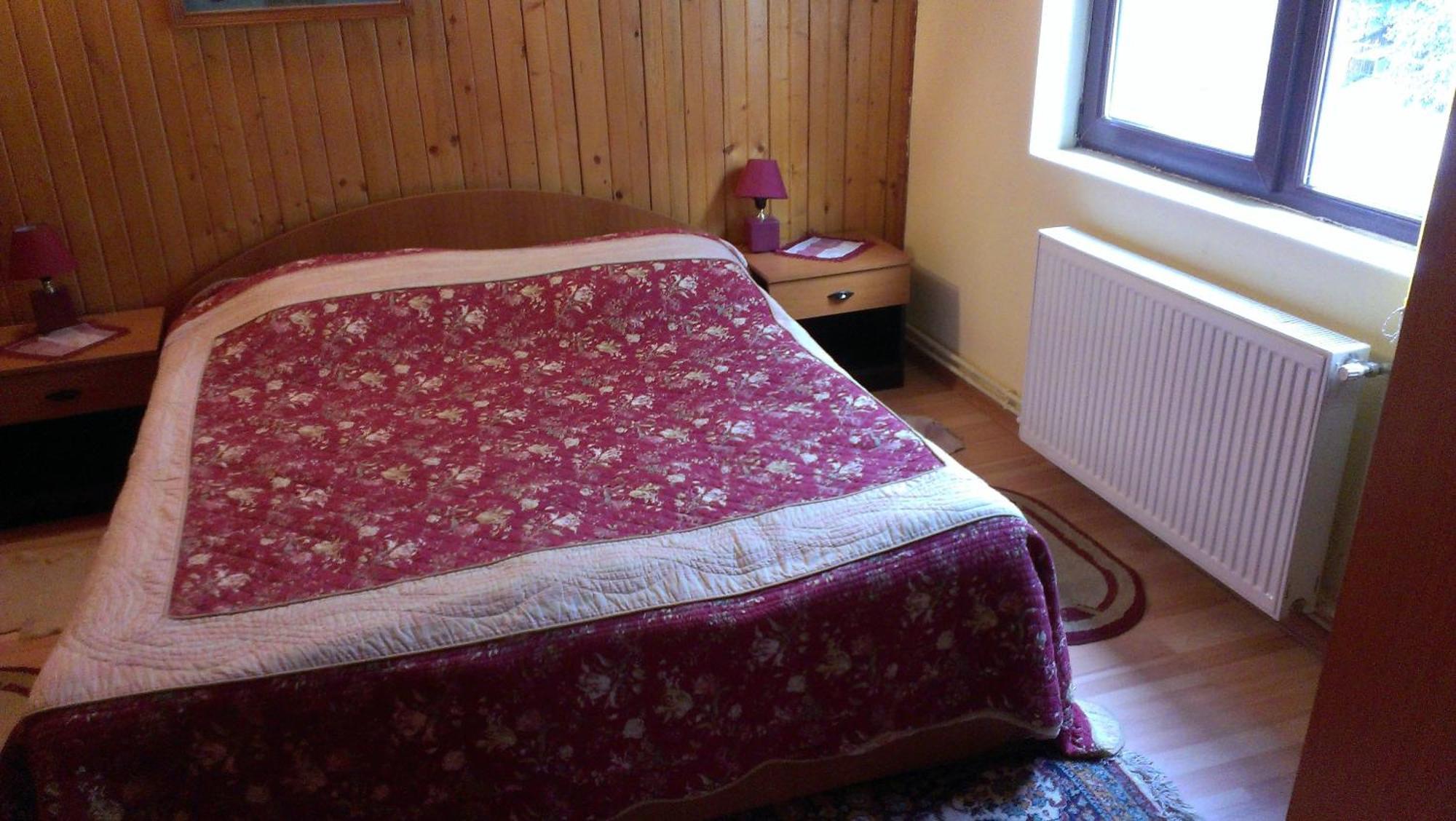 Pensiunea Iulia Bran  Camera foto